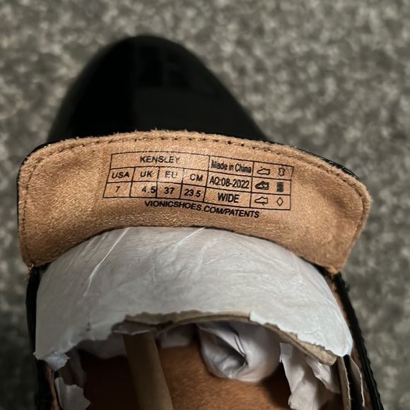 ❗️FINAL❗️ 🆕 VIONIC Black Patent Leather KENSLEY Loafers 🔴 - Picture 6 of 7